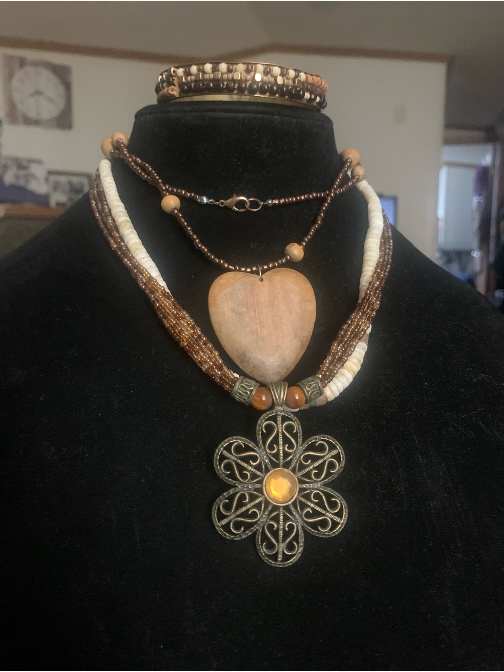 Boho Wood Heart & Filigree Flower Pendant Necklace Set - RUSTIC BEACH CHIC